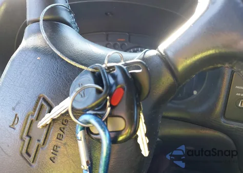 2003 Chevrolet S-10 Ls z USA, uszkodzony, nr VIN 1GCDT19X738152927